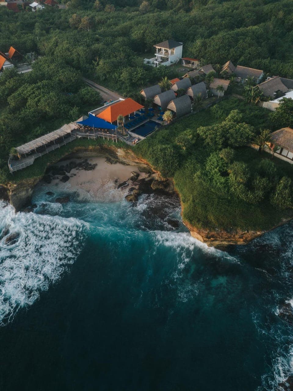 Property building, Nearby landmark, Bird's eye view, Beach, Sea view