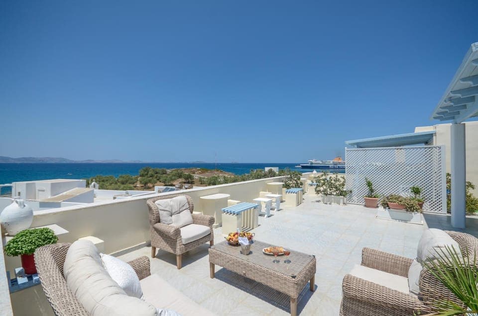 City view, Landmark view, Mountain view, Sea view