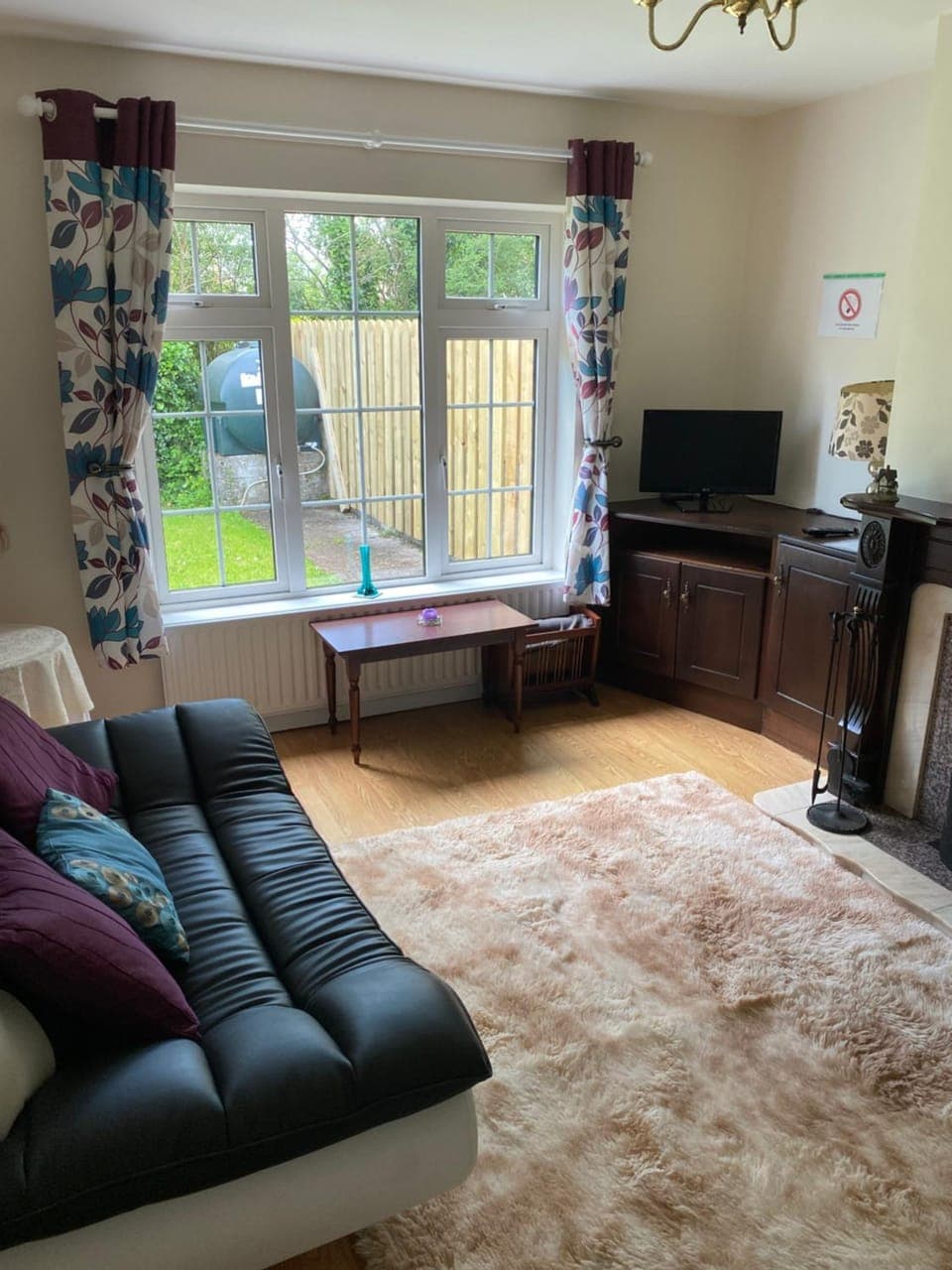 Communal lounge/ TV room, Living room