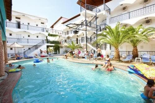 Balcony/Terrace, On site, Guests, Pool view, Area and facilities, Swimming pool, Swimming pool, Swimming pool, group of guests