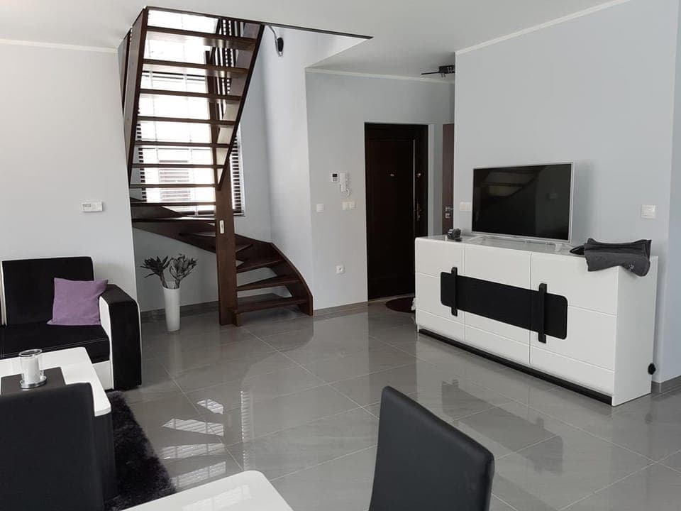 Living room, Photo of the whole room