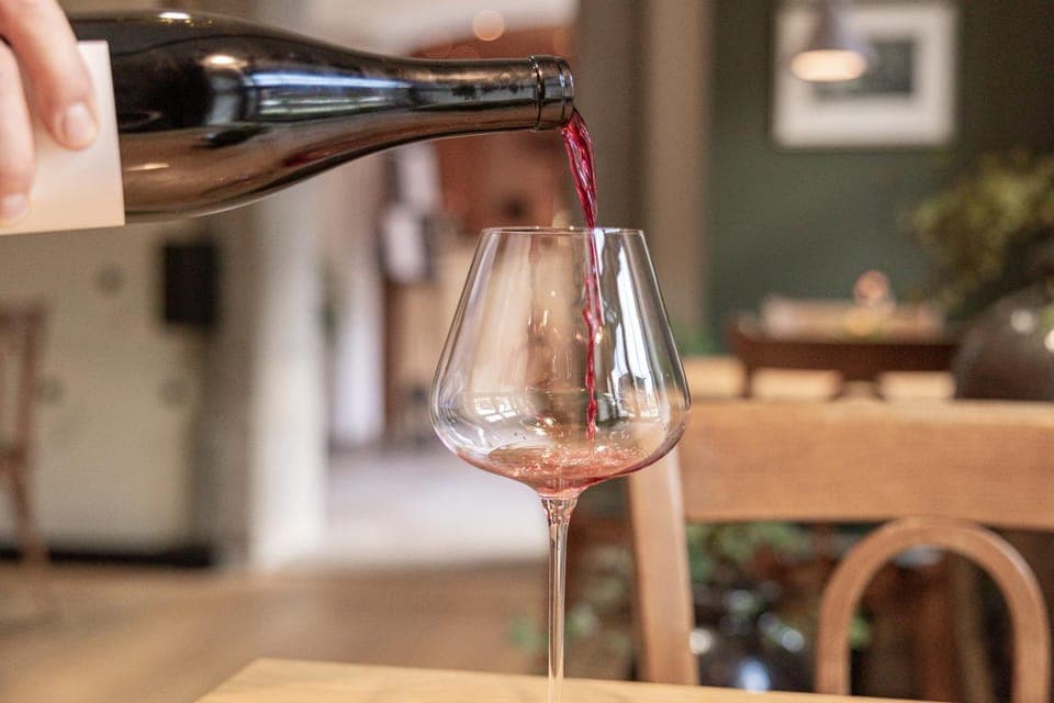 Restaurant/places to eat, Drinks, Alcoholic drinks