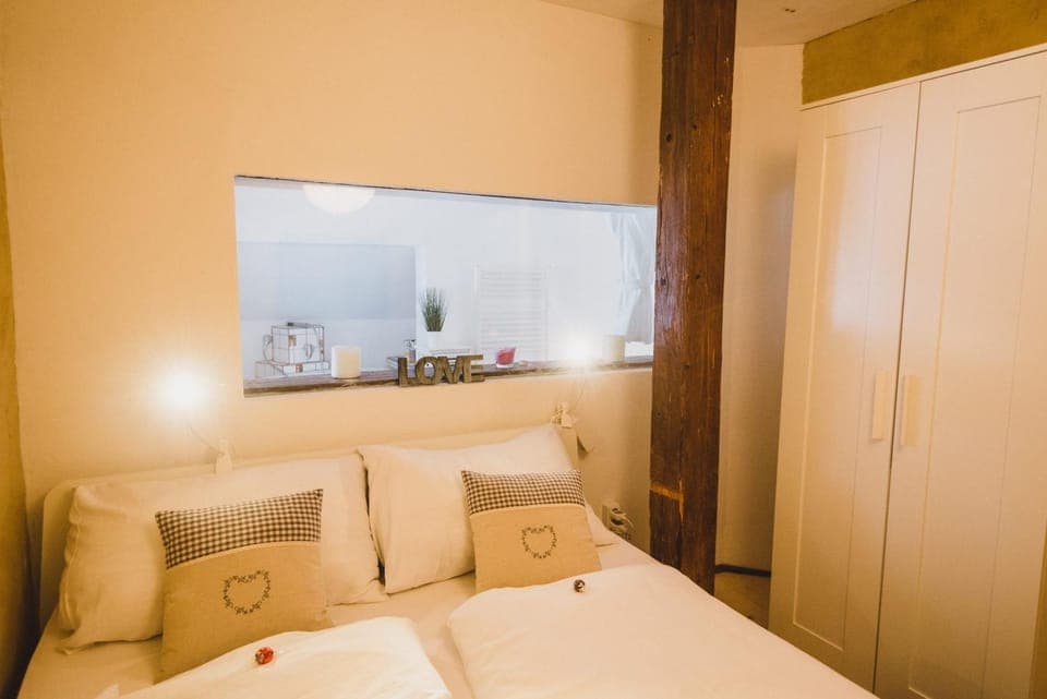 Bed, Photo of the whole room