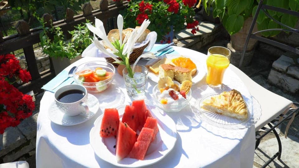 Food and drinks, Buffet breakfast