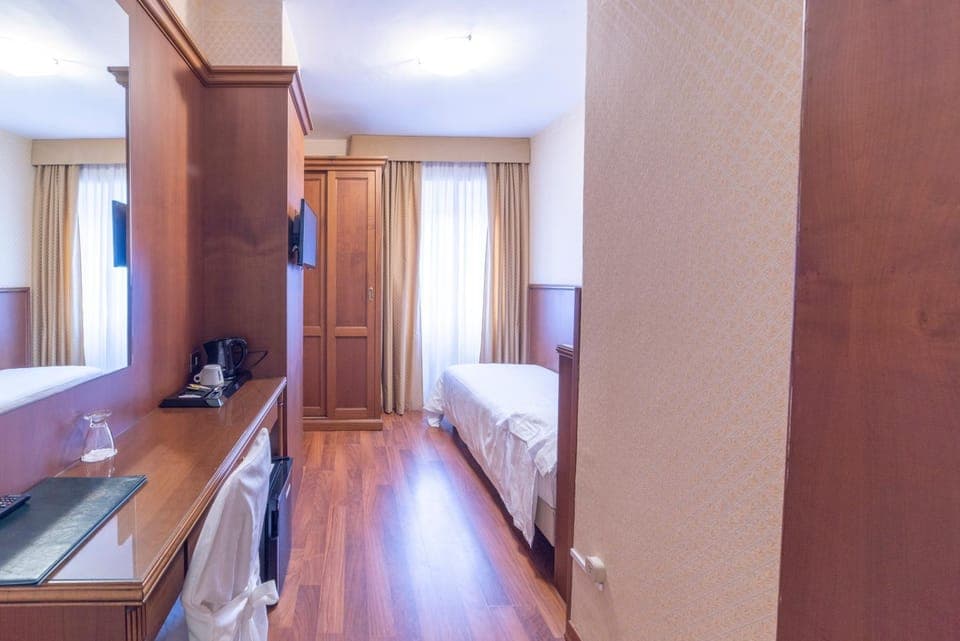 Bed, Bedroom, wardrobe