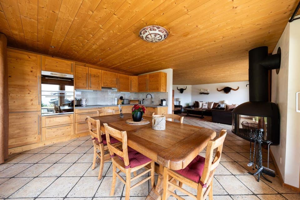 Kitchen or kitchenette, Living room, Dining area