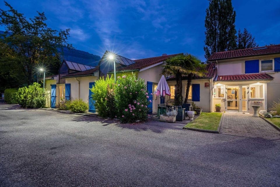 Property building, On site