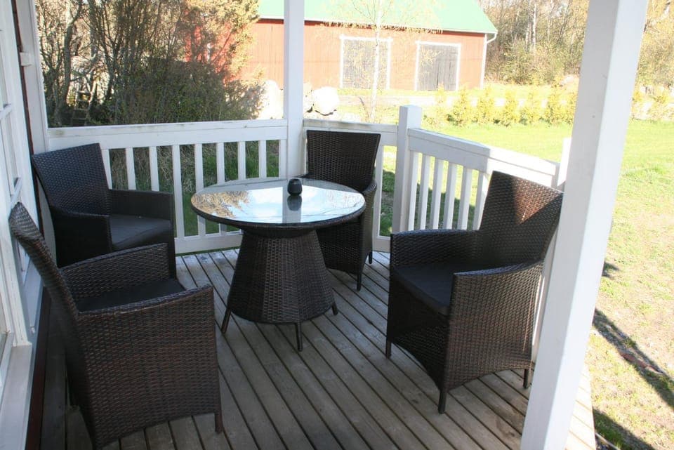 Patio, Day, Balcony/Terrace