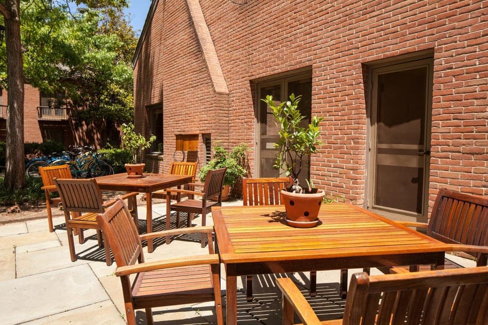 Seating area
