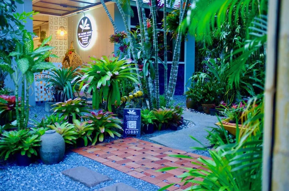 Facade/entrance, Garden