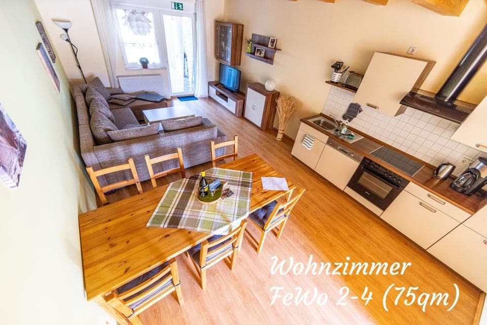 Kitchen or kitchenette, Living room, Dining area, Food, kitchen, kitchen