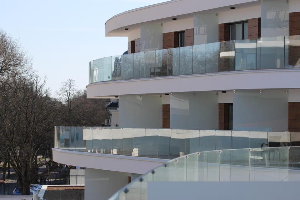Property building, View (from property/room), Balcony/Terrace, Street view