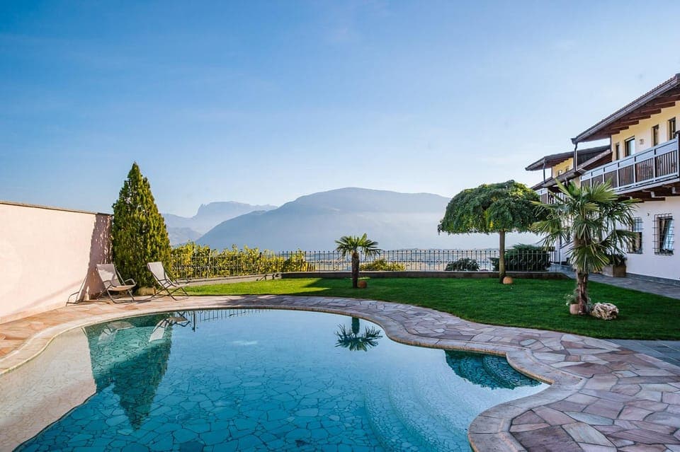 Natural landscape, City view, Landmark view, Mountain view, Pool view, Swimming pool, Swimming pool