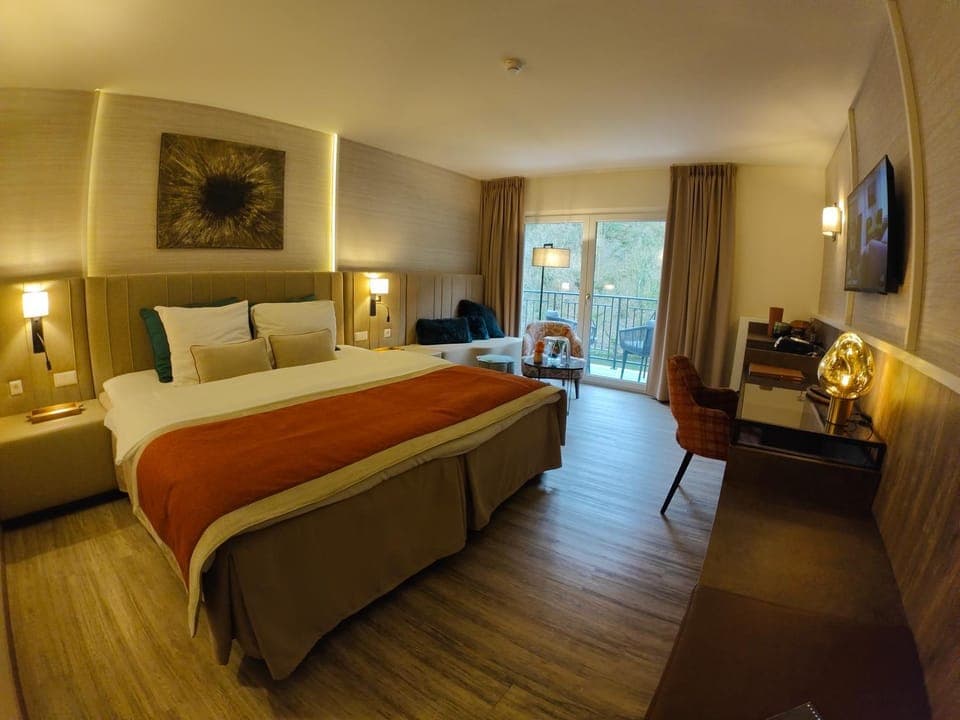 Photo of the whole room