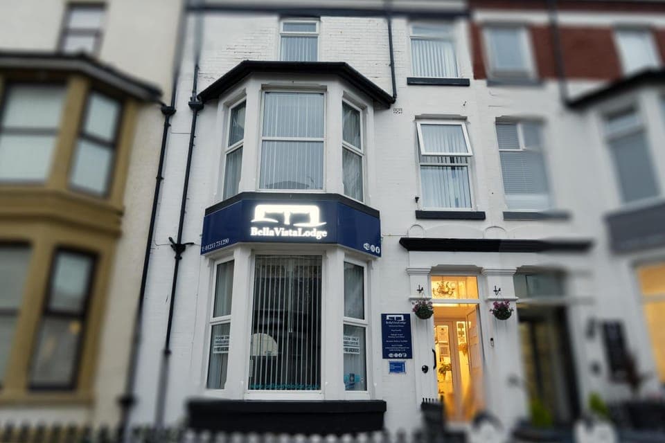 Property building, Facade/entrance, Property logo or sign