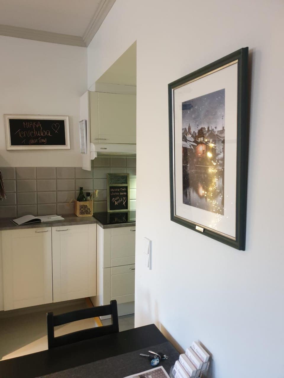 Kitchen or kitchenette, Dining area