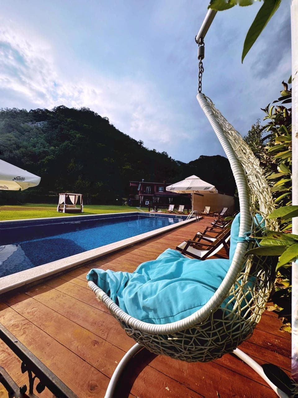 Day, Natural landscape, Balcony/Terrace, Mountain view, Pool view, Swimming pool, Swimming pool, sunbed