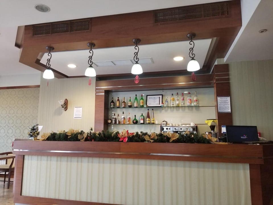 Drinks, Alcoholic drinks, Non alcoholic drinks