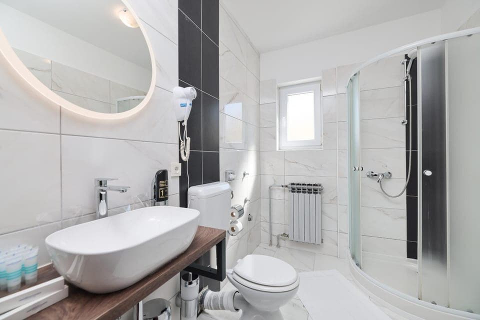 Shower, Bathroom