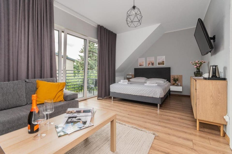 Bed, TV and multimedia, Coffee/tea facilities, Photo of the whole room