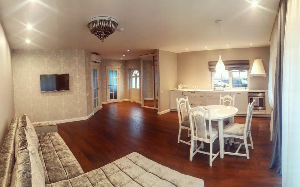 Kitchen or kitchenette, Living room