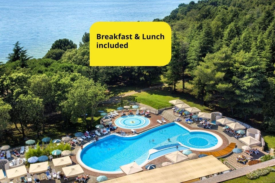 Bird's eye view, Swimming pool