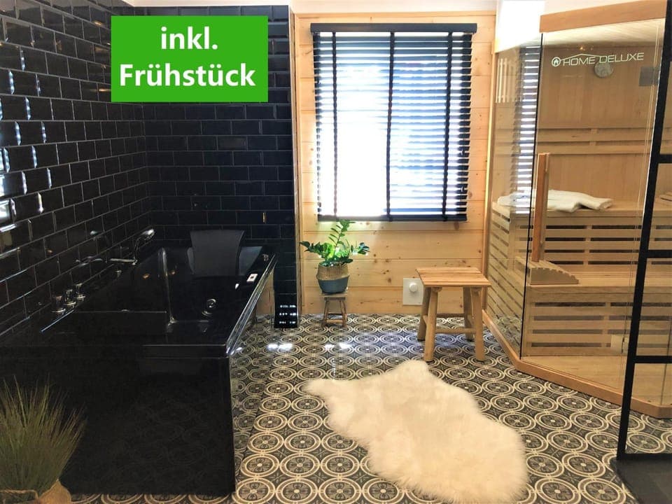 Bathroom, Spa and wellness centre/facilities