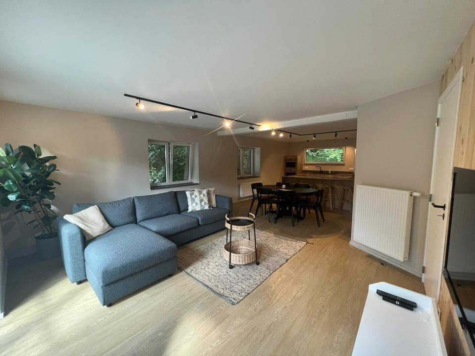 Seating area, Dining area, stove