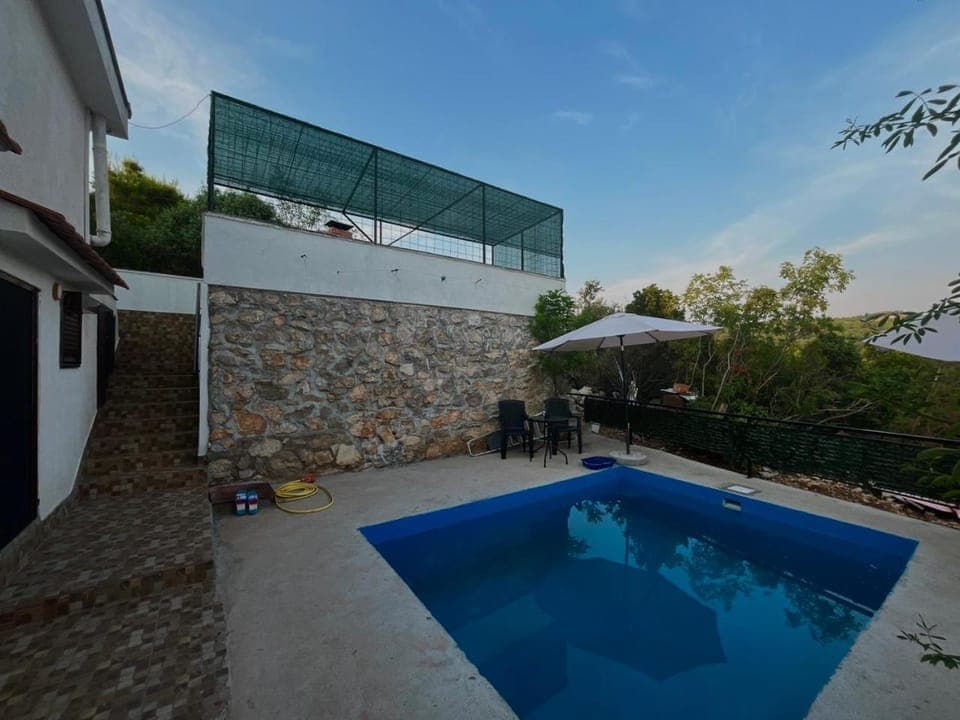 Pool view, Swimming pool