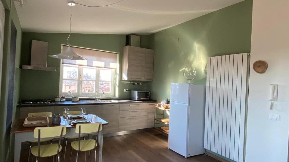 Kitchen or kitchenette, Dining area, kitchen