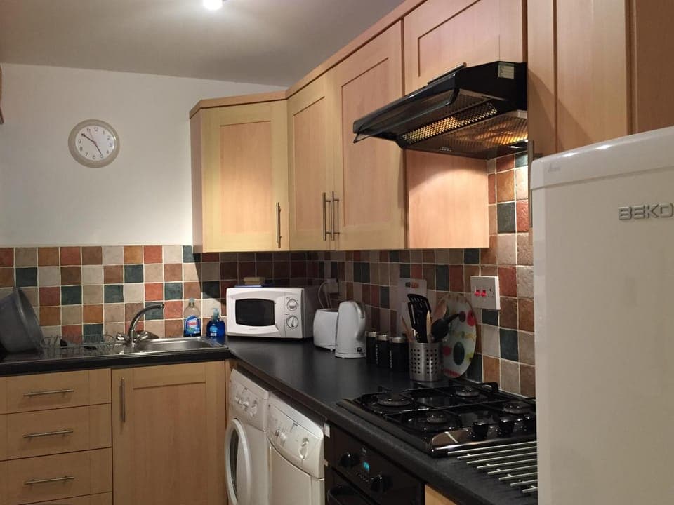 Restaurant/places to eat, Coffee/tea facilities, Kitchen or kitchenette, Lounge or bar, On site, Pets, Non alcoholic drinks