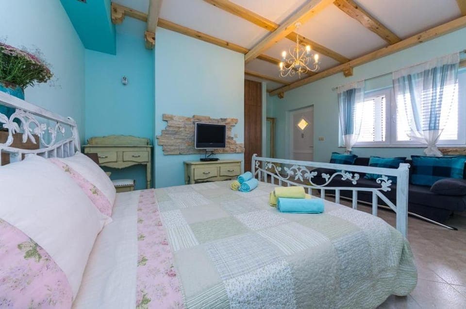 Bathroom, Bedroom