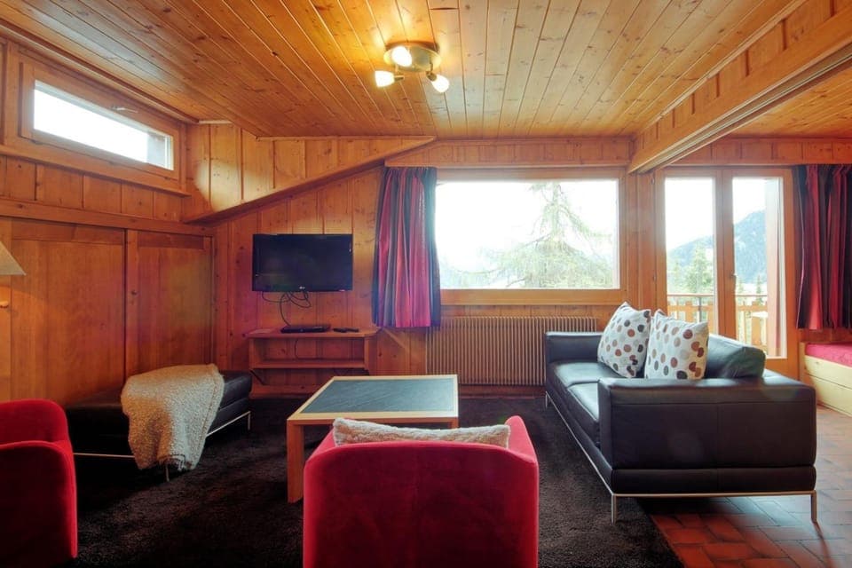 Communal lounge/ TV room, Living room