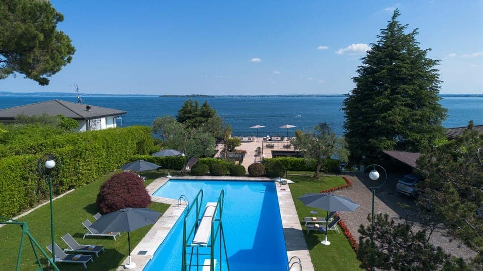 Lake view, Pool view, Swimming pool
