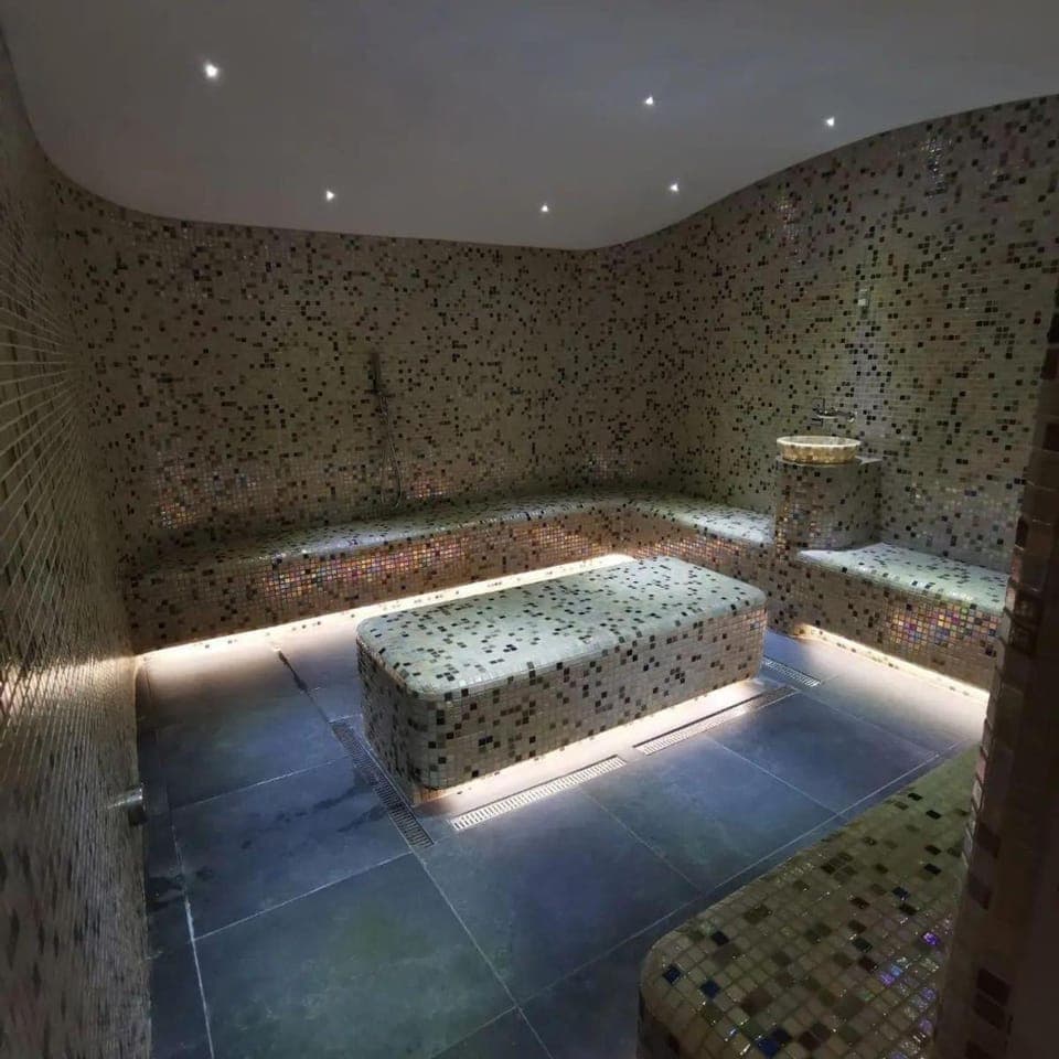 Spa and wellness centre/facilities, Swimming pool