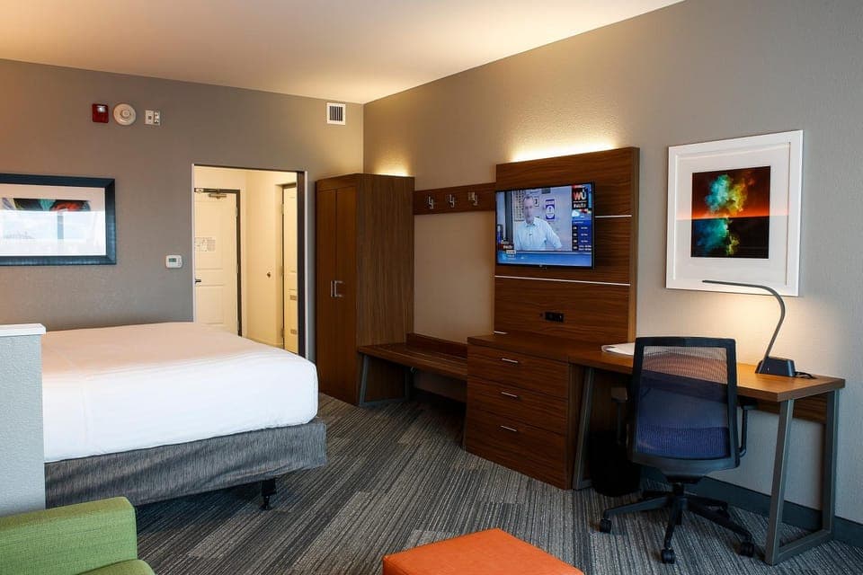 Photo of the whole room