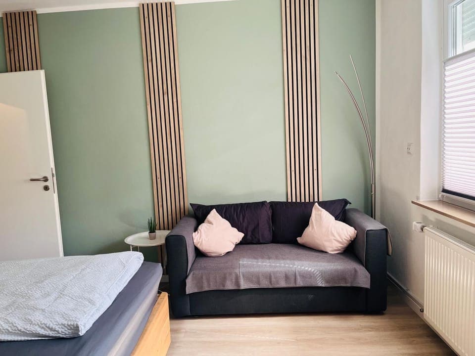 Seating area, Bedroom