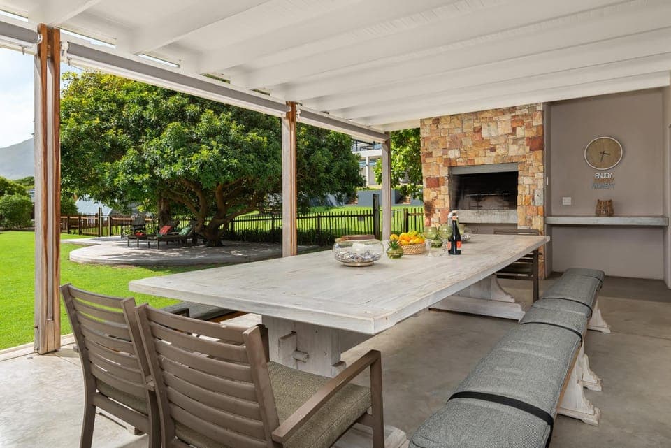 BBQ facilities, Garden, Internal: Not applicable to any particular room