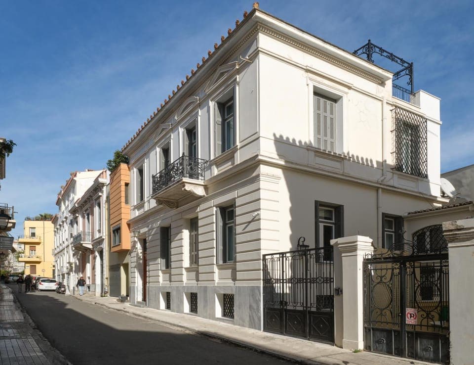 Property building, Street view