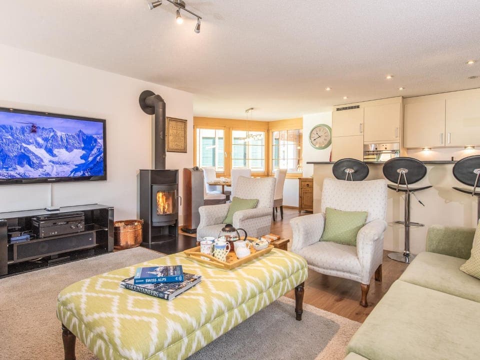 Communal lounge/ TV room, TV and multimedia, Living room, Seating area