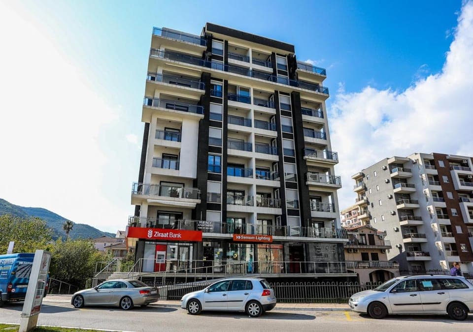 Property building, Facade/entrance, Spring, Day