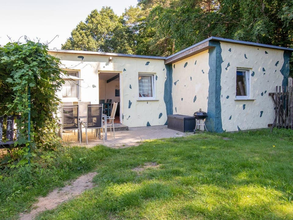 Property building, Day, Garden, Balcony/Terrace, Garden view