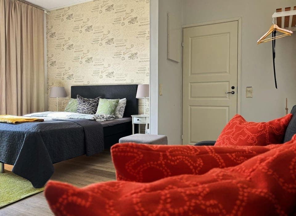 Bed, Photo of the whole room