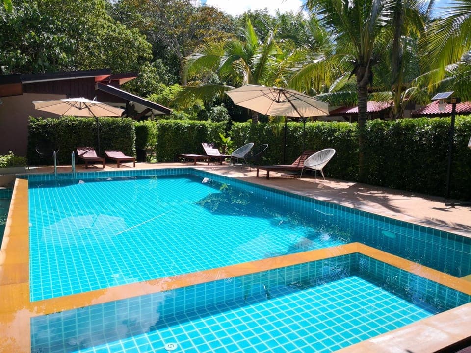 Swimming pool, Swimming pool