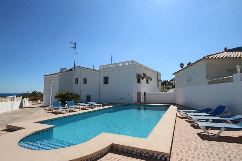 Swimming pool, Swimming pool, sunbed