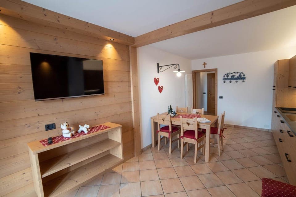 TV and multimedia, Kitchen or kitchenette, Living room, Seating area, Dining area, minibar