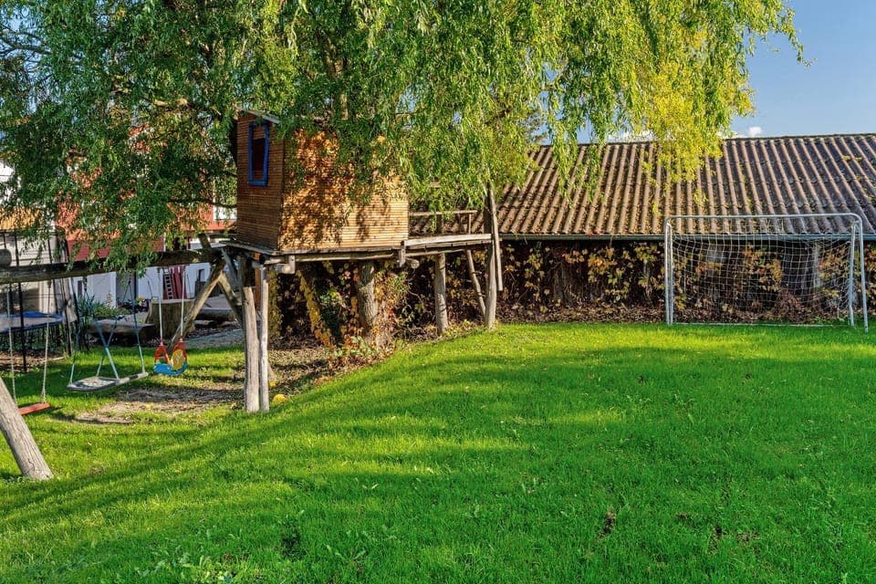 Property building, Living room