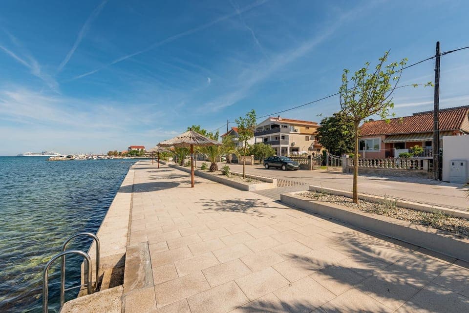 Property building, Sea view