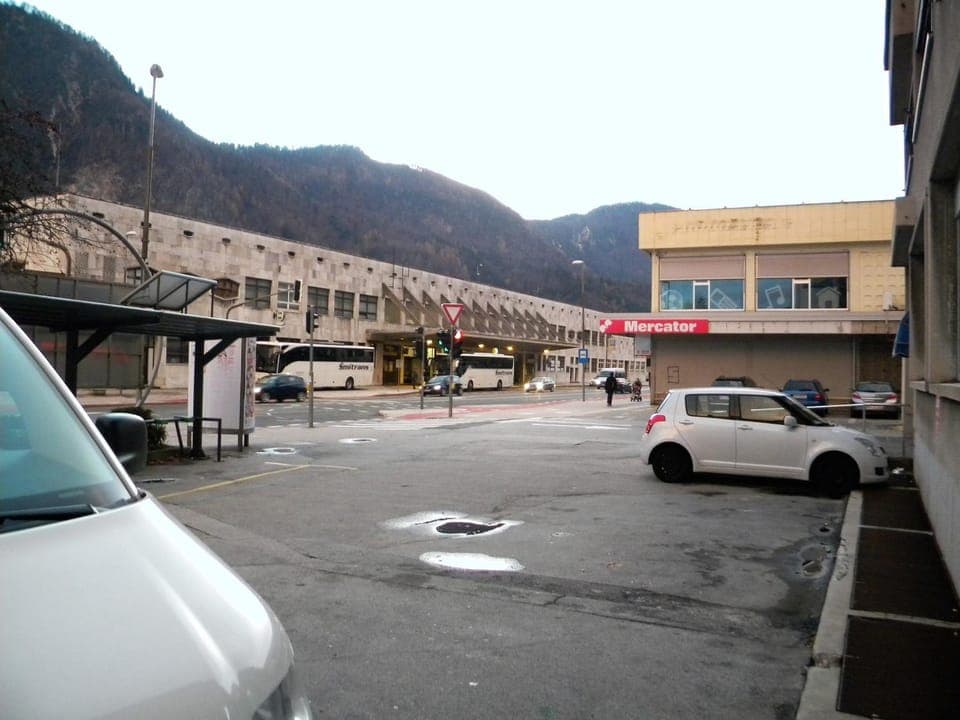 Area and facilities, Supermarket/grocery shop