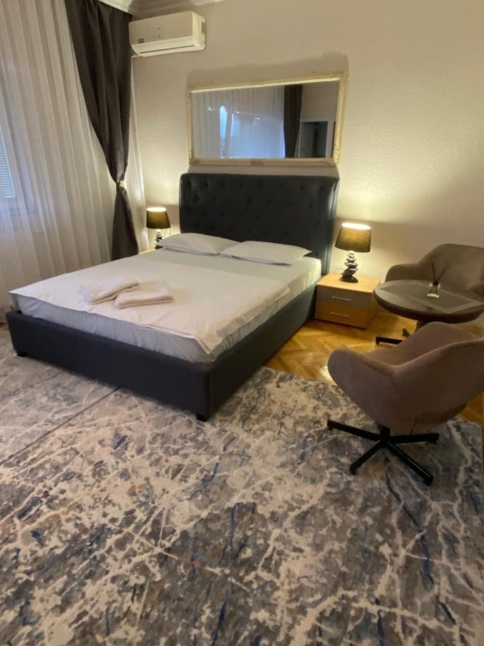 Bed, Photo of the whole room, Seating area, Bedroom, hair dresser, air conditioner